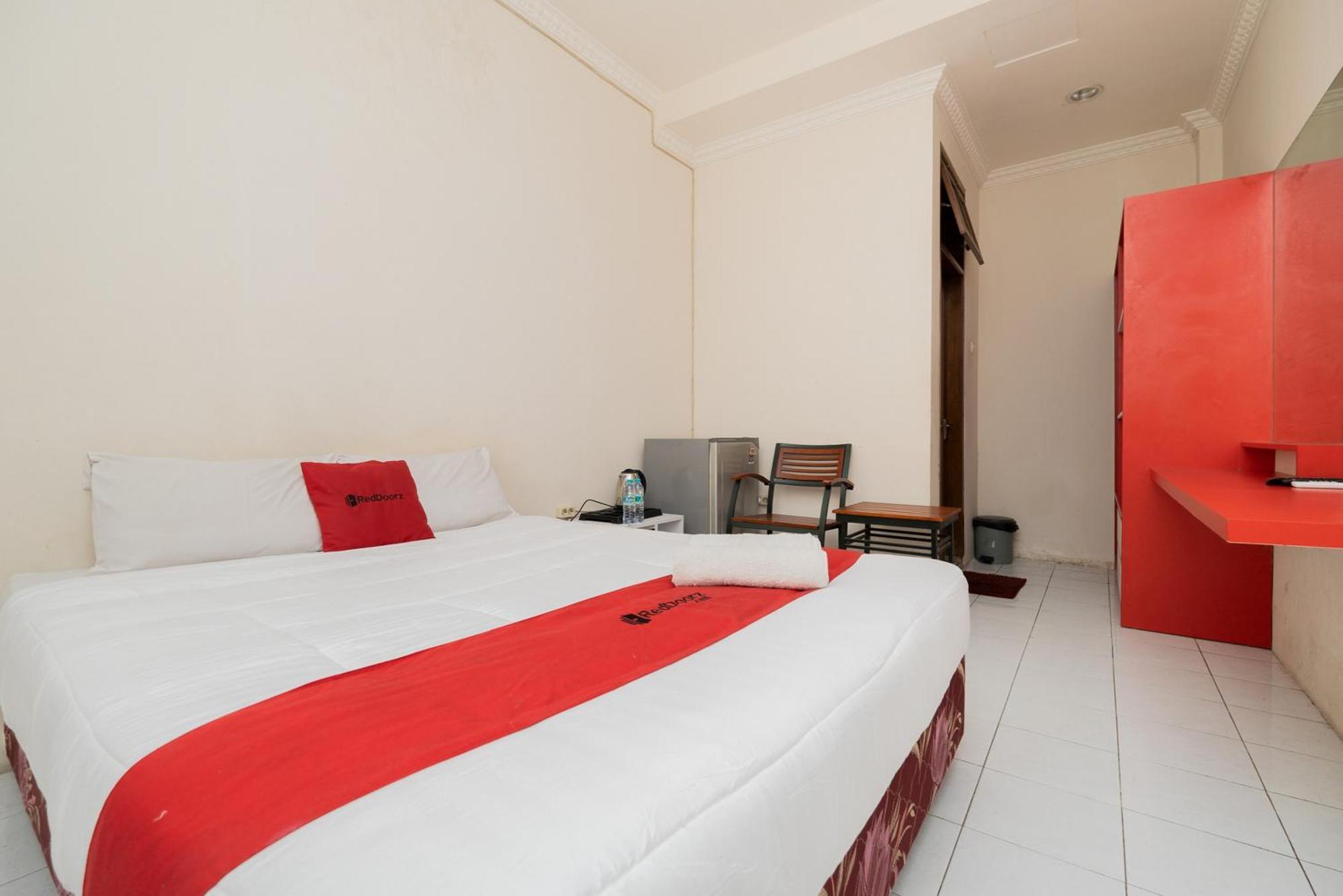 Reddoorz Plus @ Gunungsari Surabaya Kedurus Exteriér fotografie