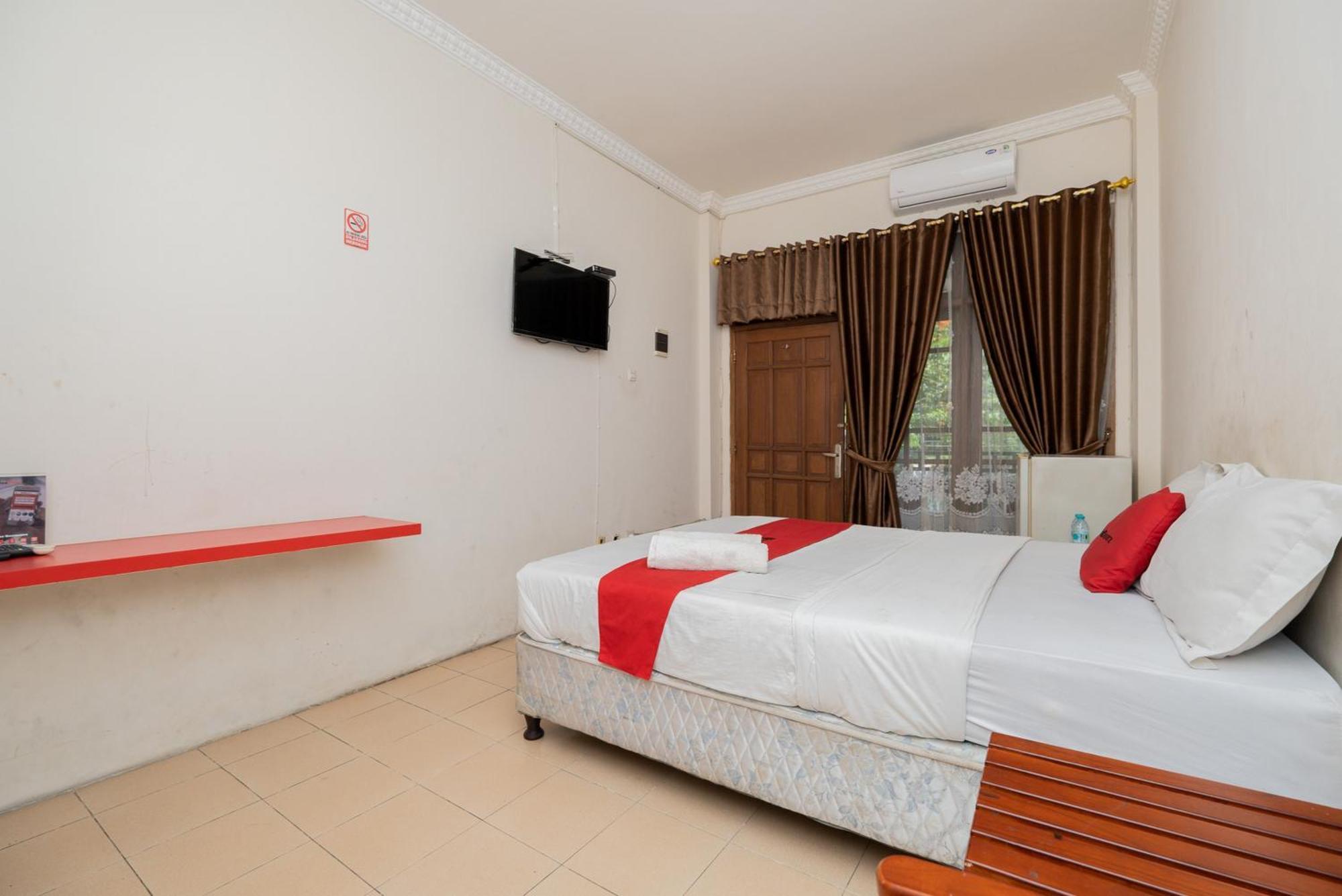 Reddoorz Plus @ Gunungsari Surabaya Kedurus Exteriér fotografie