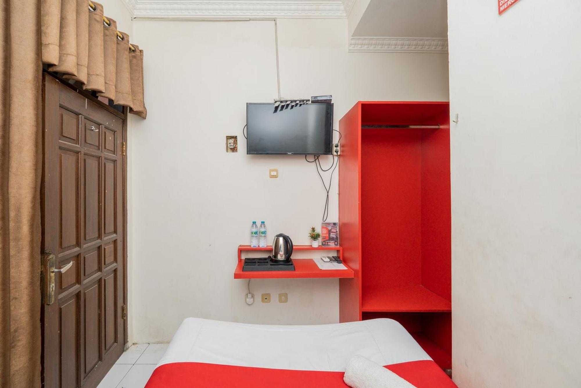 Reddoorz Plus @ Gunungsari Surabaya Kedurus Exteriér fotografie