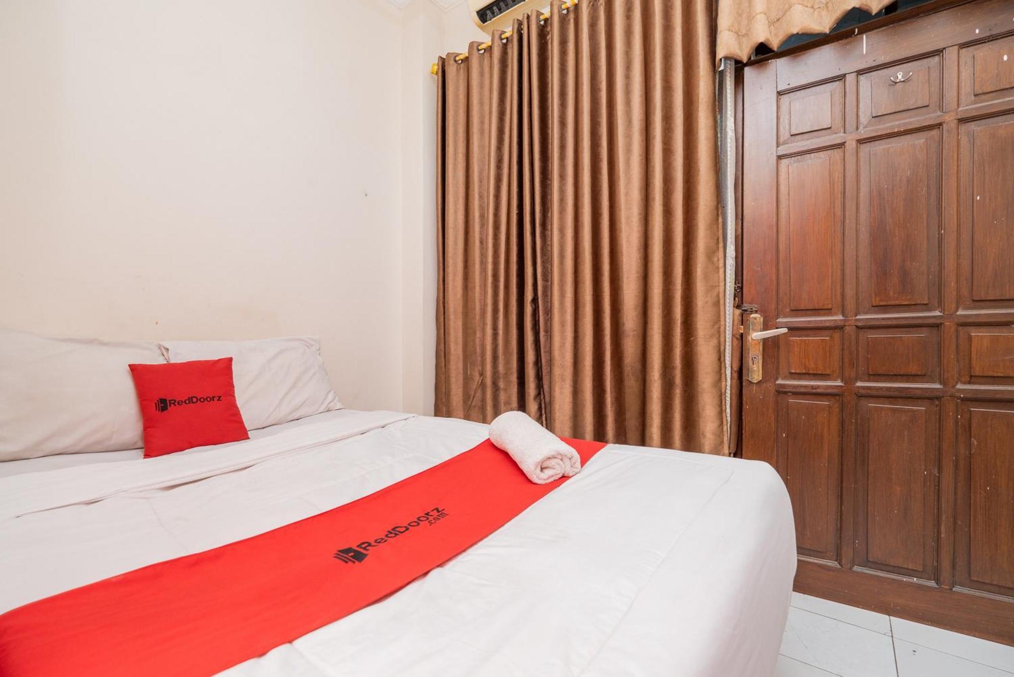 Reddoorz Plus @ Gunungsari Surabaya Kedurus Exteriér fotografie